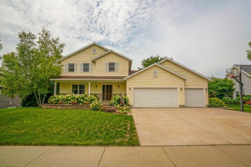 508 Lavern Ridge Rd, Mount Horeb, WI 53572