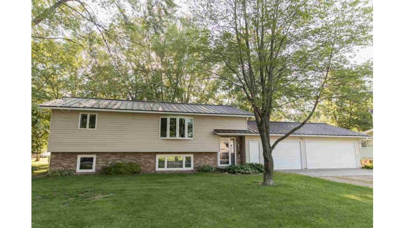 519 Cardinal Dr Westfield, WI 53964 by Robinson Realty Company $234,900