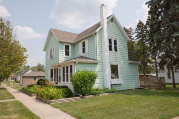 302 E Webster St, Cuba City, WI 53807