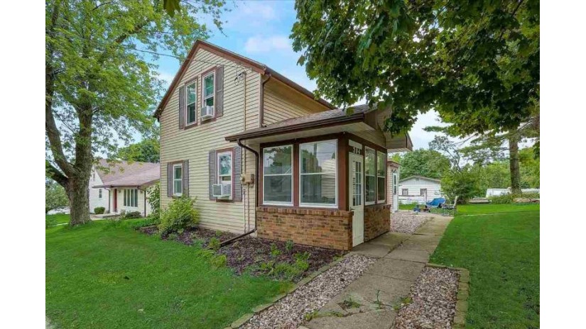 204 N Garfield St Barneveld, WI 53507 by Century 21 Affiliated $185,000