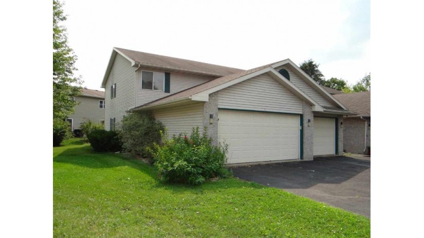 435 Bowlavard Ave 5 Belleville, WI 53508 by First Weber Inc $150,000