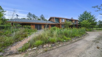 1719 County Road F, Quincy, WI 53934
