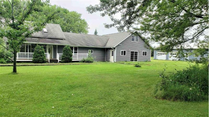 W4424 Apple Avenue Medford, WI 54451 by Re/Max Excel $219,500