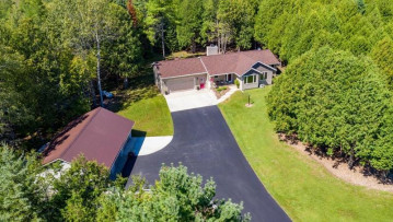 9211 Summach Rd, Baileys Harbor, WI 54202