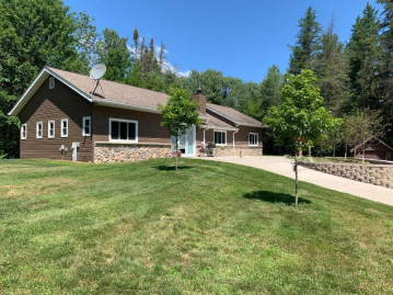 7296 Dove Rd, Lake Tomahawk, WI 54539