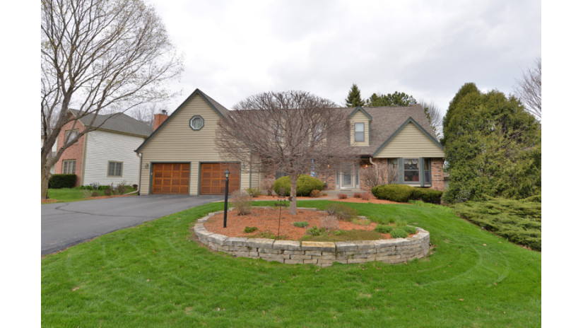 3041 Old Mill Rd Racine, WI 53405 by Shorewest Realtors $499,000