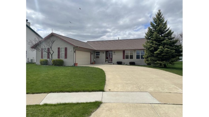 10315 S Katie Dr Oak Creek, WI 53154 by Green Door Realty & Property Management $299,900