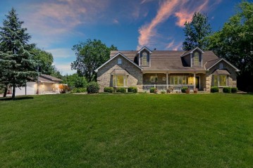 233 Old Green Bay Rd, Somers, WI 53144-1098