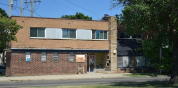 4248 W Fond Du Lac Ave, Milwaukee, WI 53216-3528