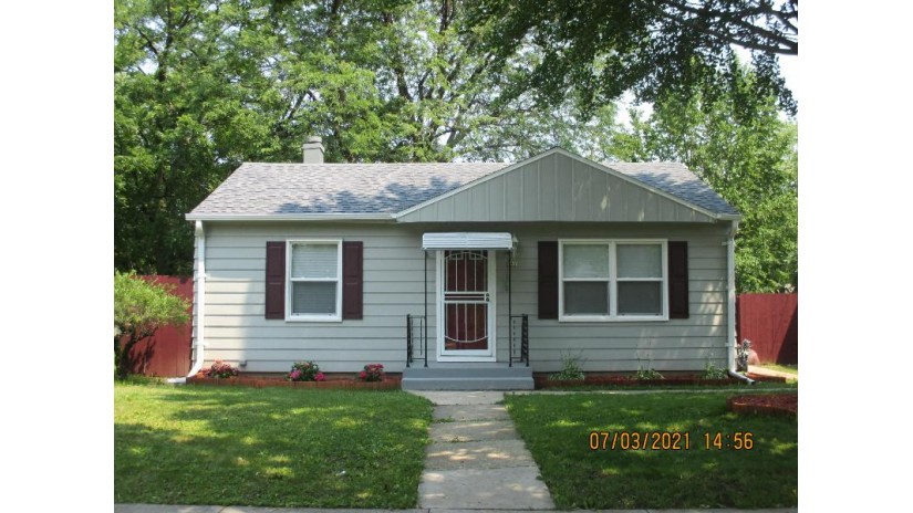 5330 N 27th St Milwaukee, WI 53209 by Realty Experts $155,000