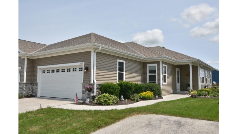 2603 Moraine Ct West Bend, WI 53095 by Shorewest Realtors $329,900