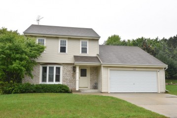 1028 Garfield Ct, Hartford, WI 53027-9272