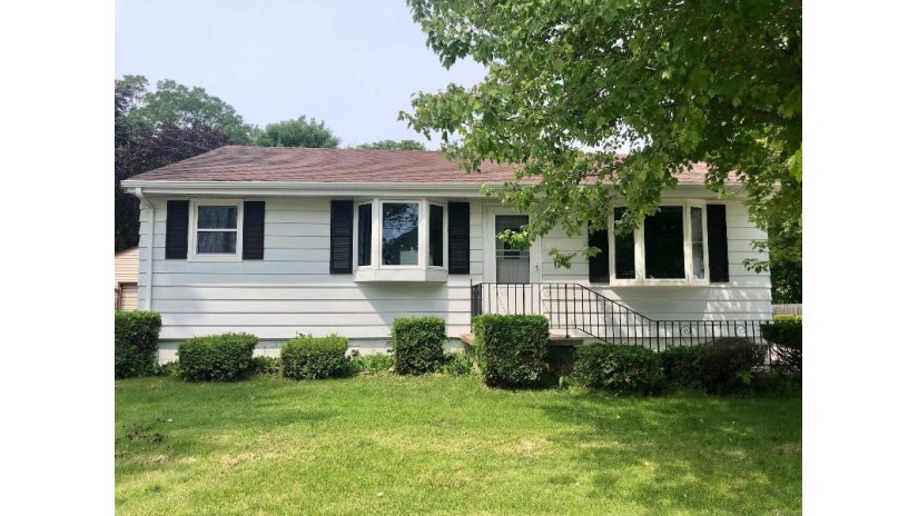 318 N 44th St Manitowoc, WI 54220 by Action Realty $99,900