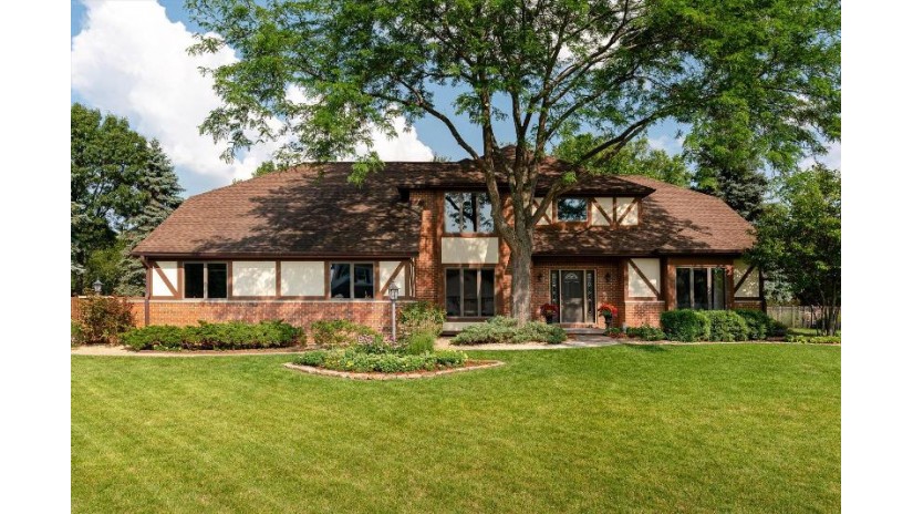 2115 Grand View Blvd Onalaska, WI 54650 by @properties La Crosse $664,900