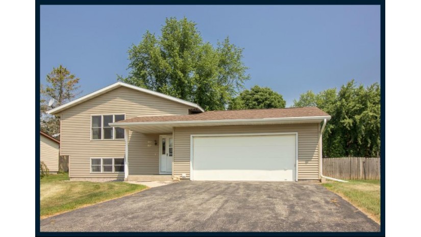 1222 Oak St Watertown, WI 53098 by eXp Realty $230,000