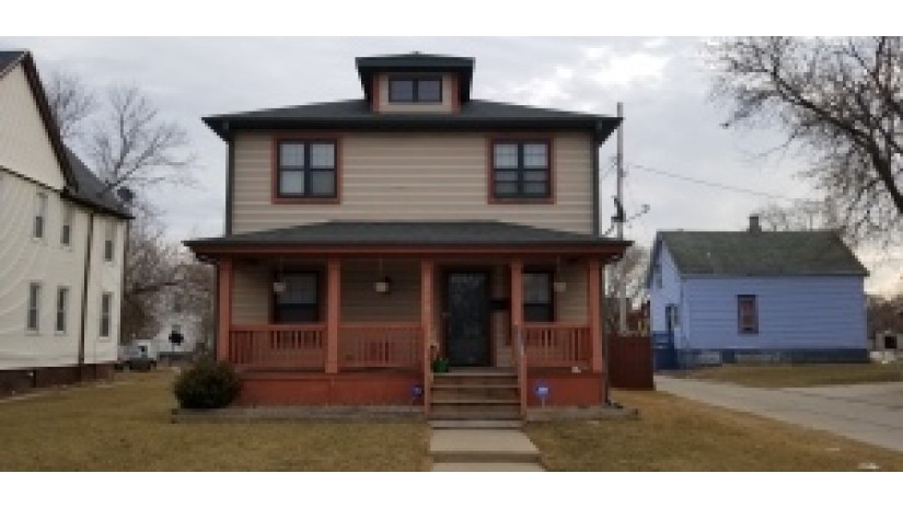 2118 N 27th St Milwaukee, WI 53208 by Shorewest Realtors $115,000