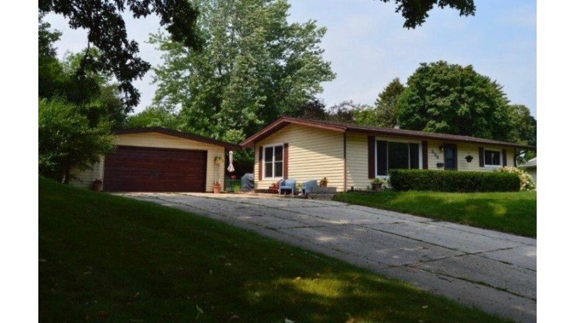 336 S Bruns Ave Plymouth, WI 53073 by RE/MAX Universal $159,900