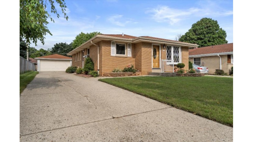 4739 S 23rd St Milwaukee, WI 53221 by HomeWire Realty $239,900