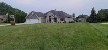 5637 Prairie Ridge Dr, Mount Pleasant, WI 53406-6303