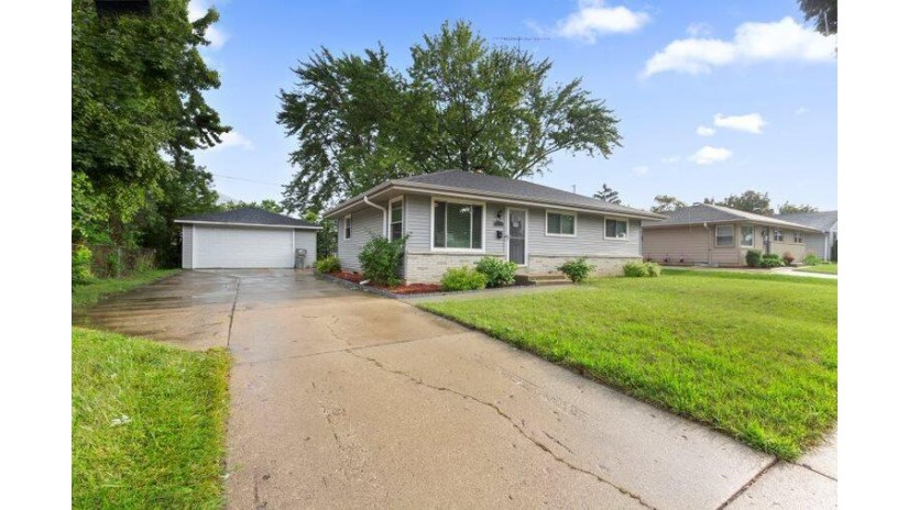 7911 W Clovernook St Milwaukee, WI 53223 by EXP Realty, LLC~MKE $154,900