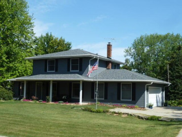 W6120 Highland Ave, Koshkonong, WI 53538