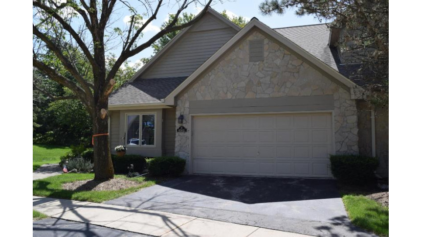 N22W24021 Cloister Cir 1E Pewaukee, WI 53072 by Response Realtors $372,900