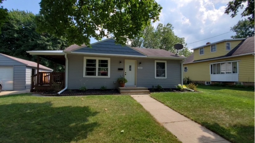 1024 E Wisconsin St Delavan, WI 53115 by Shorewest Realtors $165,000