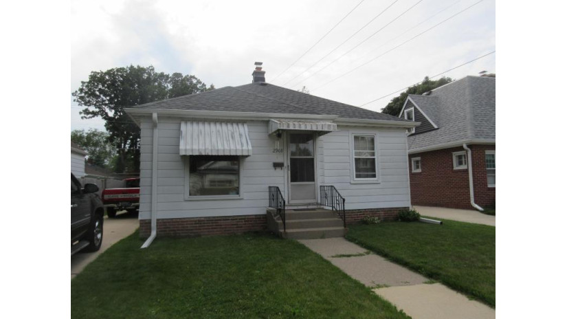 2908 Erie St Racine, WI 53402 by Berkshire Hathaway HomeServices Metro Realty-Racin $113,000