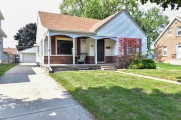 4359 S Quincy Ave, Milwaukee, WI 53207-5218