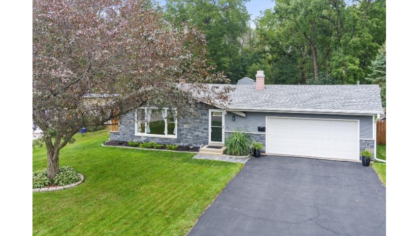 414 Prospect Ave Pewaukee, WI 53072 by Lake Country Home Realty LLC $299,900