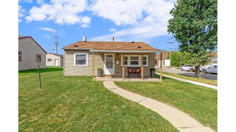 3403 S 20th St Milwaukee, WI 53215 by Cherry Home Realty, LLC $130,000