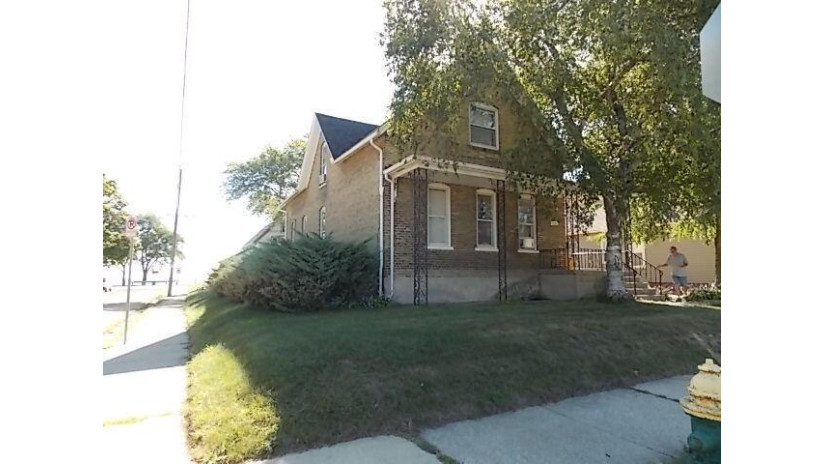 1931 Chatham St Racine, WI 53402 by Doperalski Realty & Associates, LLC $134,900