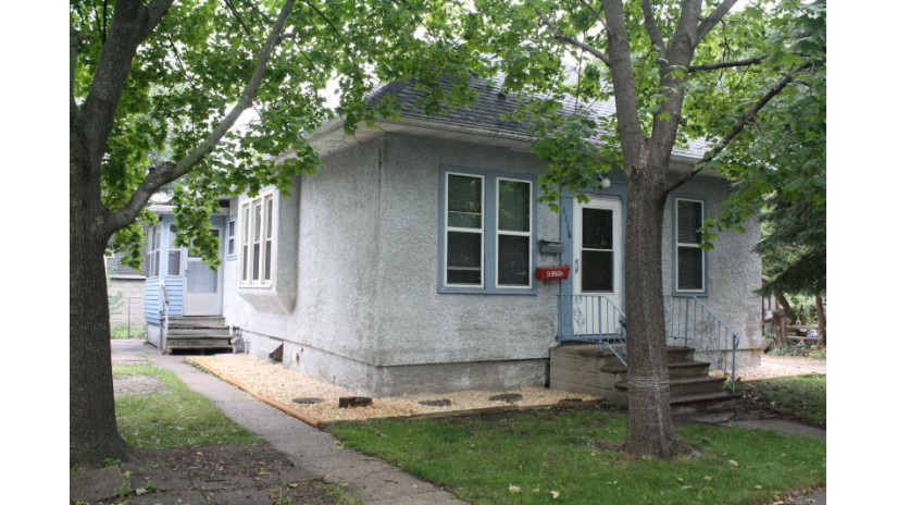 1116 14th St S La Crosse, WI 54601 by RE/MAX Results $114,900