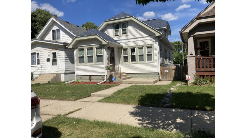 1550 S 37th St Milwaukee, WI 53215 by Homestead Realty, Inc $150,000