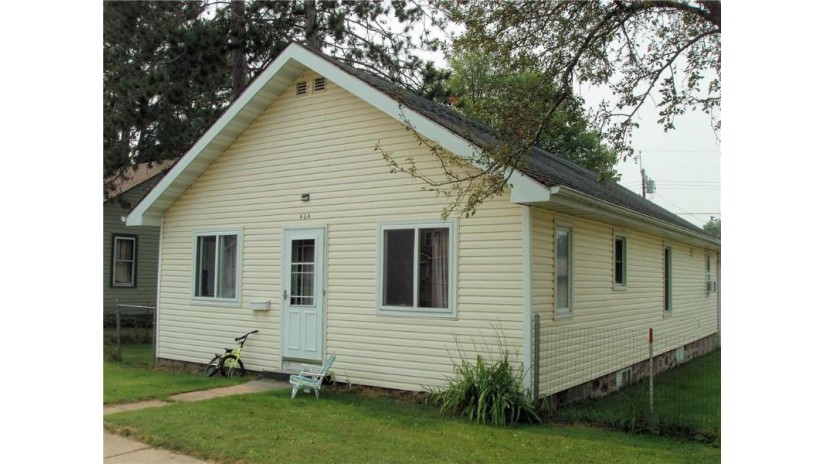328 7th Avenue Park Falls, WI 54552 by Birchland Realty Inc./Park Falls $64,900