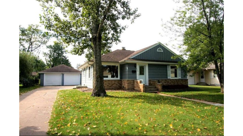 225 West Grant Avenue Eau Claire, WI 54701 by Team Tiry Real Estate, Llc $219,000