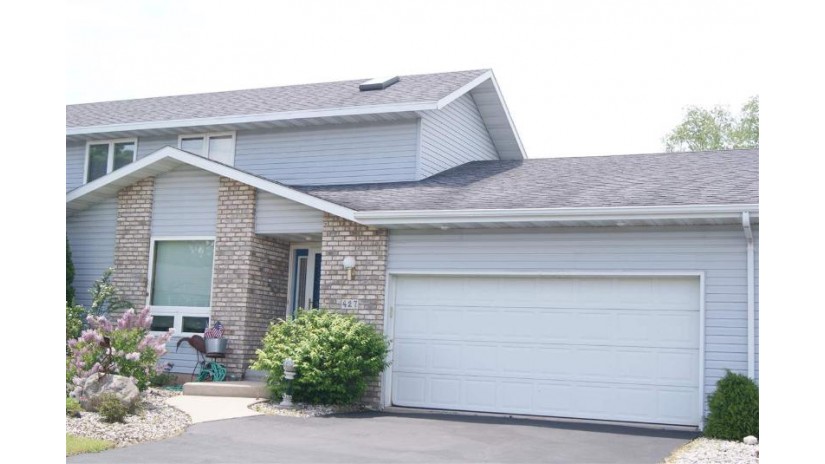 427 S Glenview Avenue Brillion, WI 54110 by Brighten Realty LLC $127,000