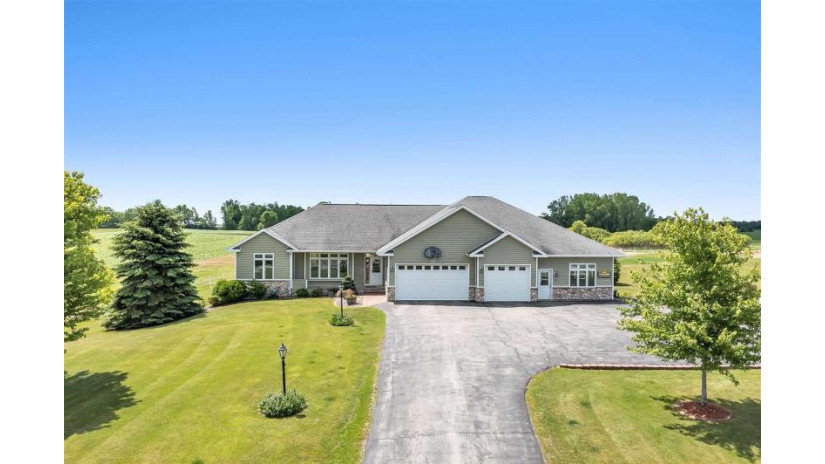 N2808 Apple Lane West Kewaunee, WI 54216 by Shorewest Realtors $620,000