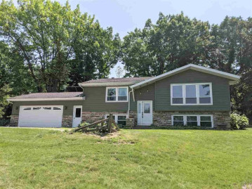 N8208 Lakeview Road, Taycheedah, WI 54937