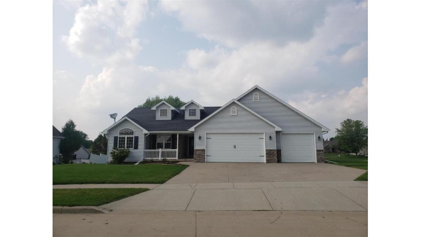 146 Spring Ridge Drive Kaukauna, WI 54130 by Metropolitan Building Concepts, Inc. $354,900