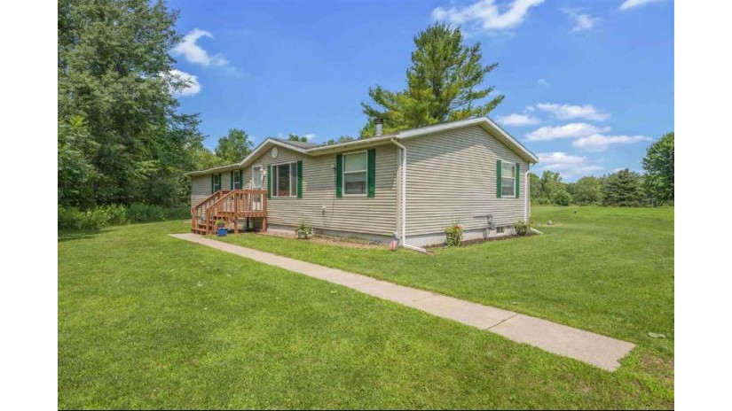 6590 Miller Road Abrams, WI 54101 by Coldwell Banker Real Estate Group $179,900