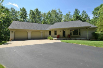 4580 Forest Road, Hobart, WI 54155-9115