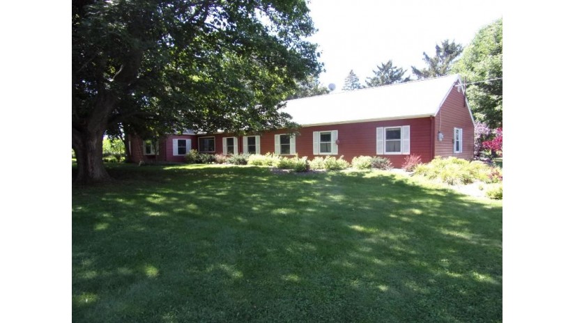 8019 Hwy T Road Vinland, WI 54947 by Real Marketing $275,000