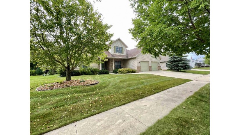 1734 Park Ridge Lane North Fond Du Lac, WI 54937 by Preferred Properties Of Fdl, Inc. $344,900