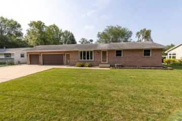 1371 Cormier Road, Ashwaubenon, WI 54313