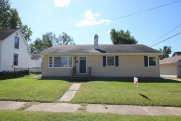 306 W Millard Street, New London, WI 54961