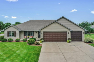 3790 Misty Meadow Lane, Ashwaubenon, WI 54115-7657