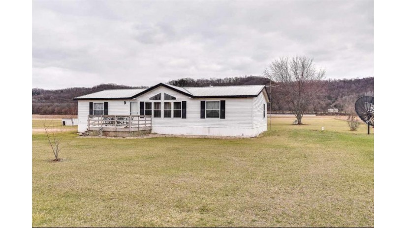881 Blue River Rd Muscoda, WI 53573 by Big Block Midwest $300,000