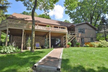 W1959 Belle Mapps Ct, Brooklyn, WI 54941