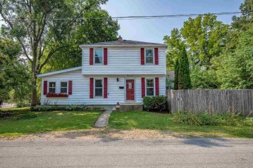 3213 Thurber Ave, Blooming Grove, WI 53714